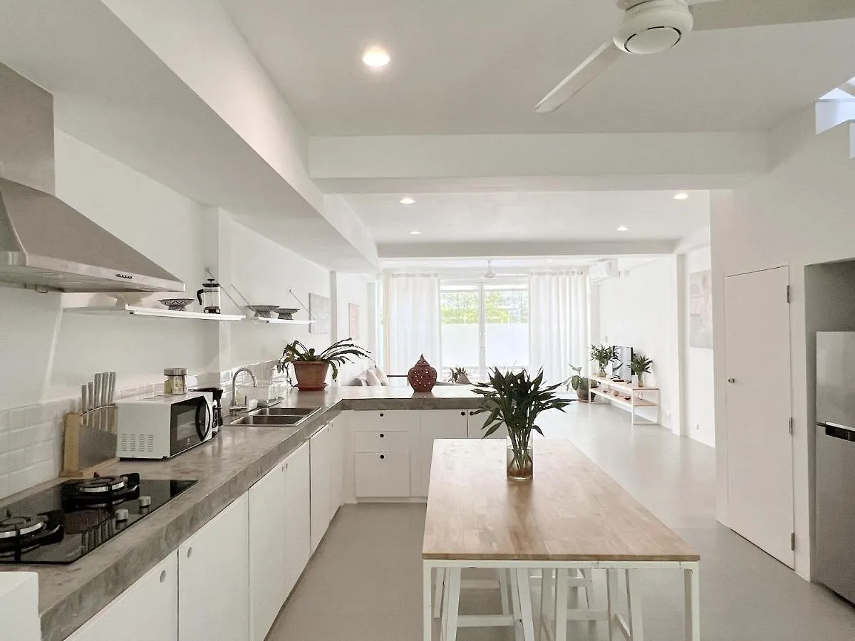 Vila Isara Khao Lak 0*,