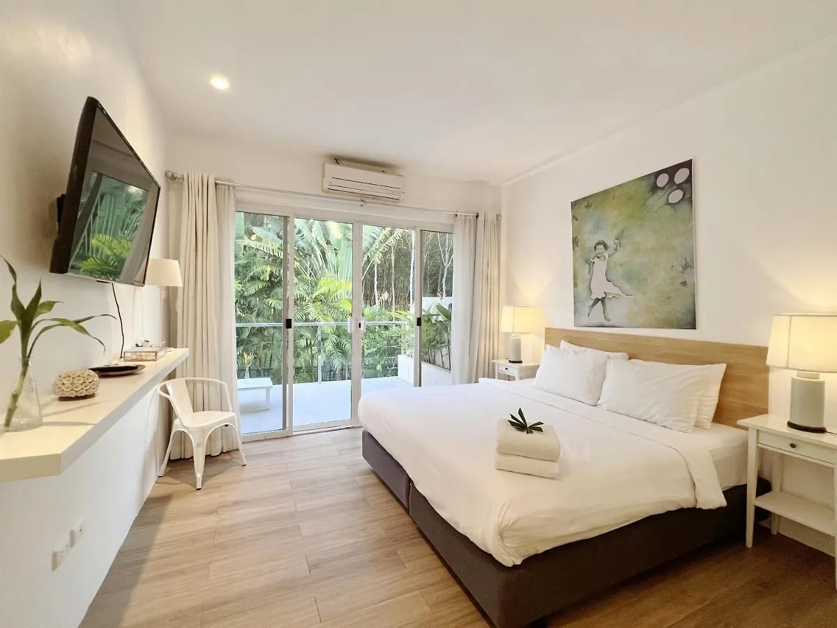 Isara Khao Lak Villa 0*,
